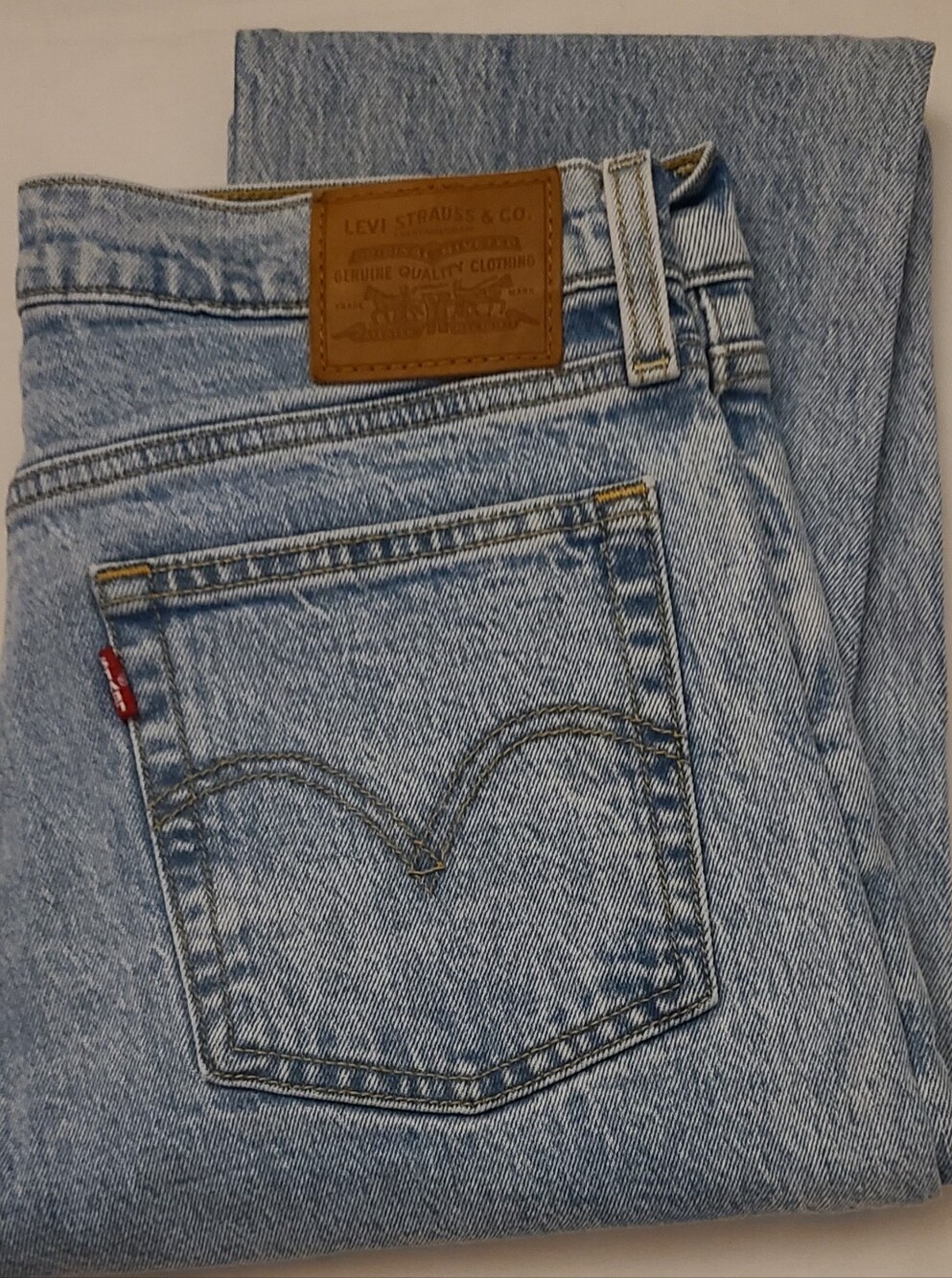 LEVI'S Women's Light Wash Blue  Jeans - Wedgie